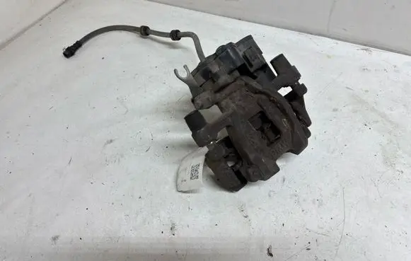 BMW 2 F45 Rear brake caliper 6798957
