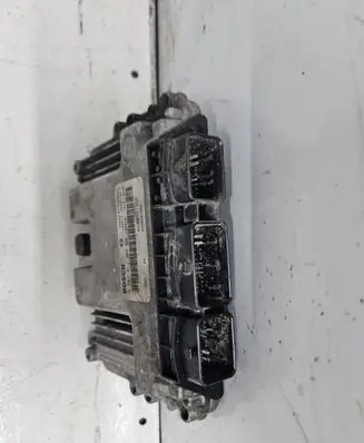 Renault Megane I Engine control unit/module 0281011389 8200391966 8200521885