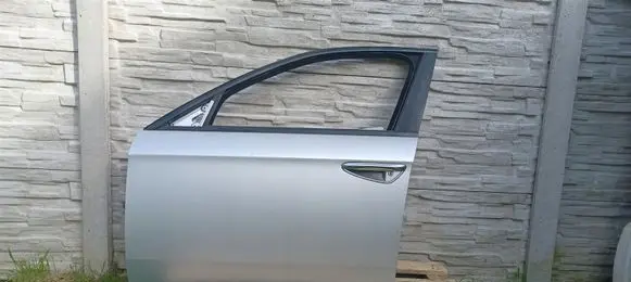 Alfa Romeo 159 Front door