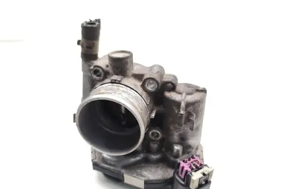 Opel Corsa D Electric throttle body valve 55563385 0280750484