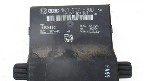 Audi A3 S3 8P Gateway control module 1K0907530D 1K0907951