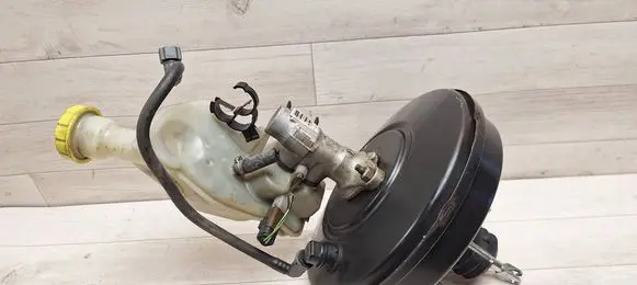 Peugeot 207 Brake booster 9657455580