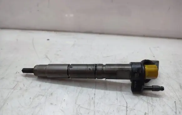 Mercedes-Benz E W212 Fuel injector 0445116026