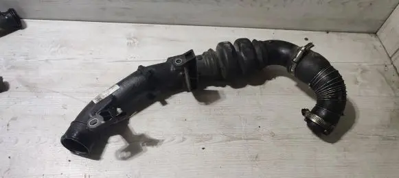 Ford Mondeo MK V Turbo air intake inlet pipe/hose DS736C646FD 05128769 F1014075807