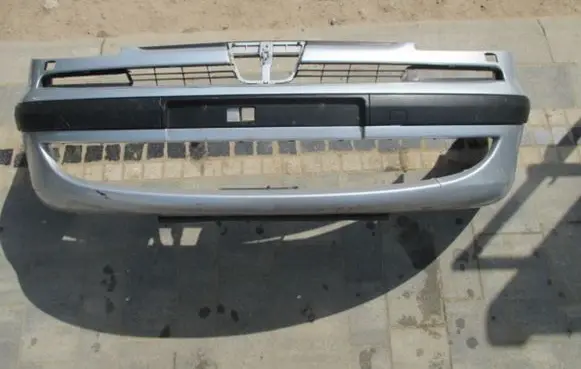 Peugeot 807 Front bumper