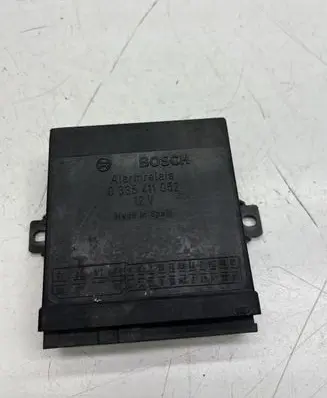 Audi A6 S6 C4 4A Other control units/modules 0335411052