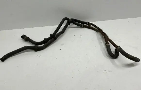 Coolant pipe/hose