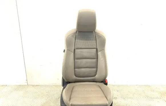 Mazda CX-5 Front passenger seat 