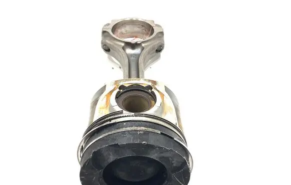 Mitsubishi ASX Piston with connecting rod 4N13