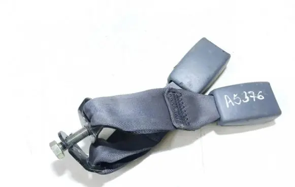 Mazda 323 F Rear seatbelt buckle