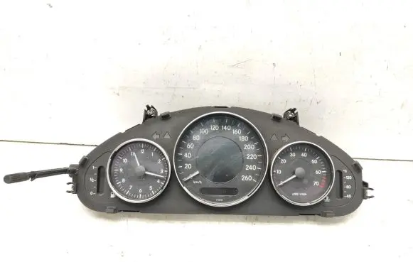 Mercedes-Benz CLS C219 Speedometer (instrument cluster) A2195404411 110080310009