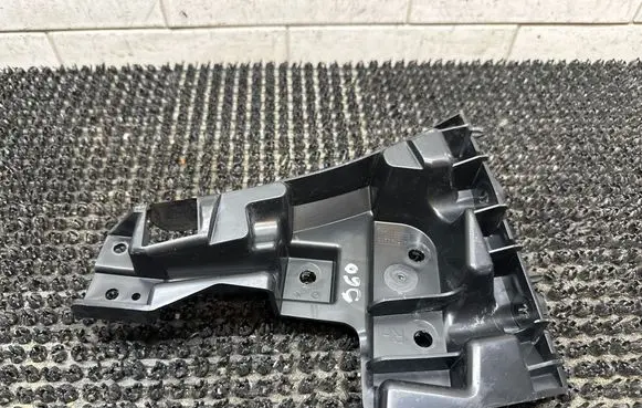 Volvo S60 Front bumper mounting bracket 31425464