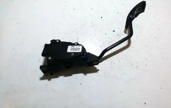 Mitsubishi Space Star Accelerator throttle pedal 30865642 m865642