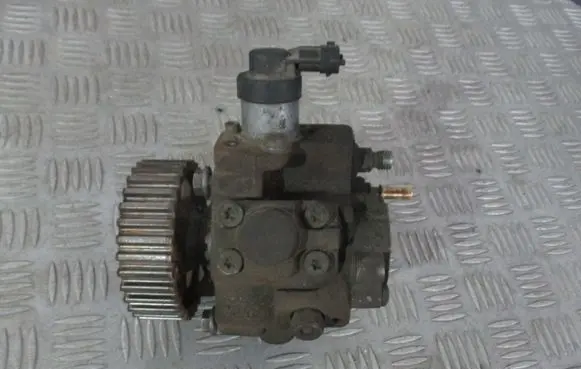 Ford Focus C-MAX Fuel injection high pressure pump 9656300380A