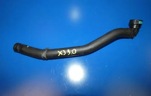 Jaguar XJ X351 Engine coolant pipe/hose X030