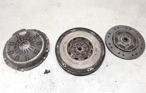 Audi A6 S6 C5 4B Clutch set kit 059141117E 059141031