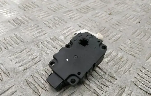 Audi A8 S8 D4 4H Intake manifold valve actuator/motor CZ1139300854 ZBAT0045D06AT