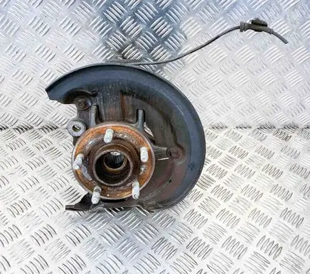 Ford Focus Front wheel hub AV613K171