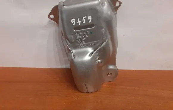 Volvo XC40 Heat shield in engine bay 8888783143 32208399