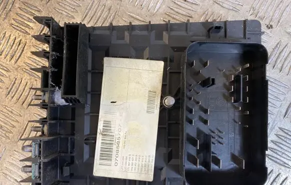 Volkswagen Touran I Fuse module 1K0937800AJ 1K0937125A