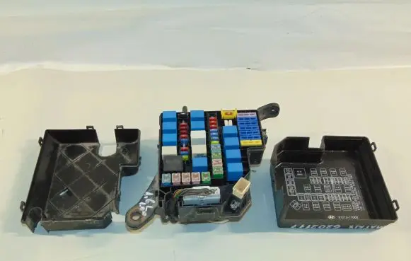 Hyundai Matrix Fuse module 9120017991