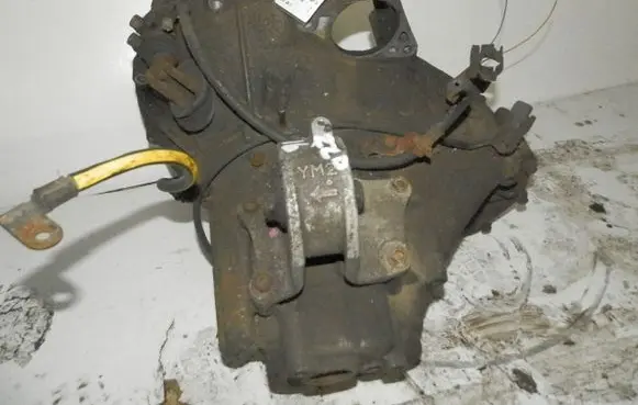 Nissan Almera Tino Manual 4 speed gearbox 