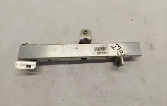 BMW i3 Radiator mount bracket 2220770JLK01