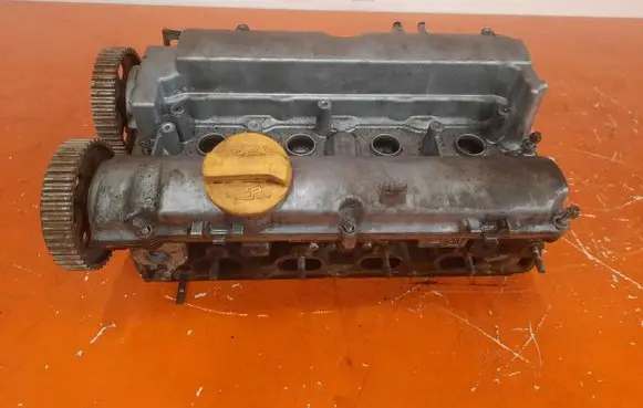 Volkswagen Golf Plus Engine head 9242094
