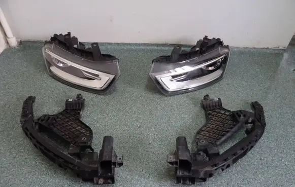 Audi Q3 8U Headlights/headlamps set 