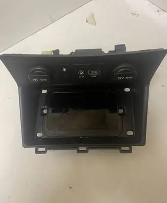 Hyundai Tucson TL Ashtray (front) 84630D7AD04X