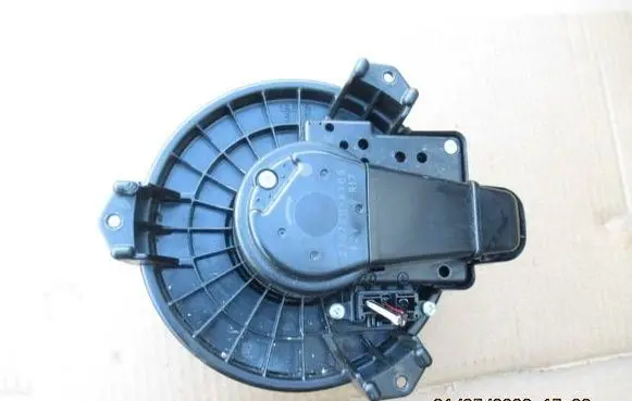 Toyota RAV 4 (XA30) Heater fan/blower 2727008105 9R17