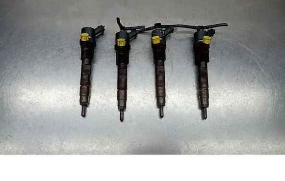 Volvo S40, V40 Fuel injectors set 7700111014