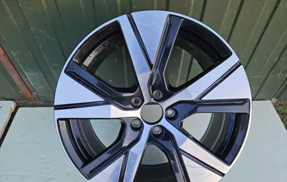 Peugeot 508 RXH R18 forged rim 5X108