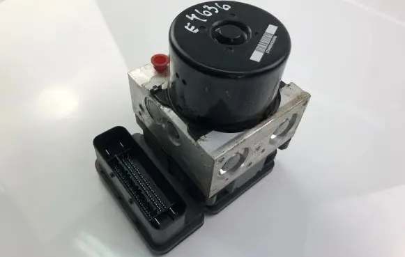 Volvo V60 ABS Pump 28526258303
