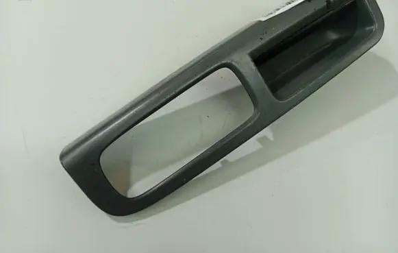 Volvo V50 Front door window switch trim 8679473
