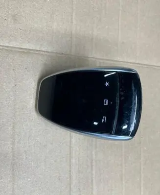 Head unit multimedia control