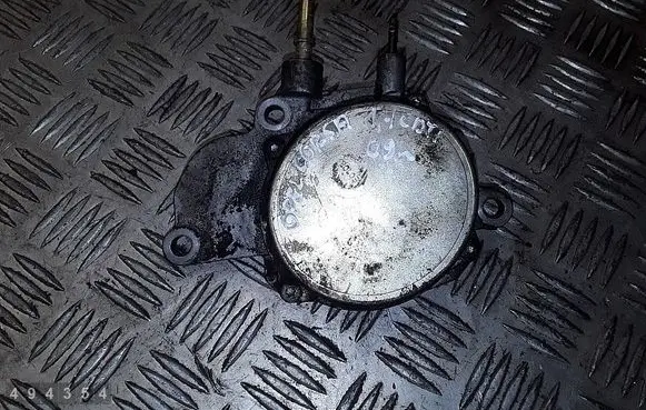 Opel Corsa D Vacuum pump 897385828