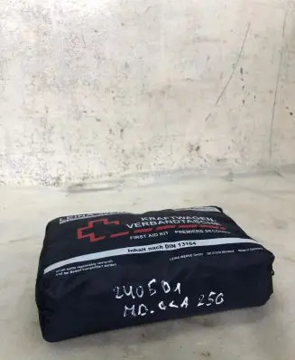 Mercedes-Benz GLA H247 First aid kit 