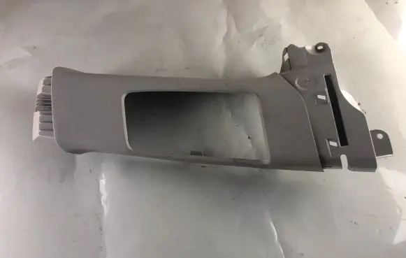 Toyota Auris 150 (B) pillar trim (top) 6241002080