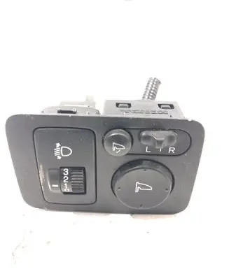 Honda CR-V Headlight level height control switch M31062