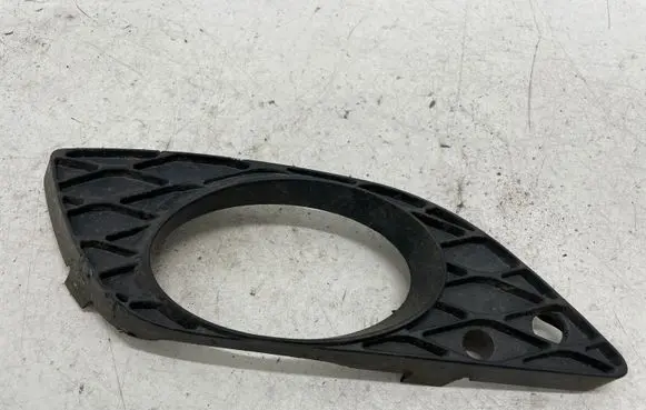 Mercedes-Benz R W251 Front fog light trim/grill A2518850623