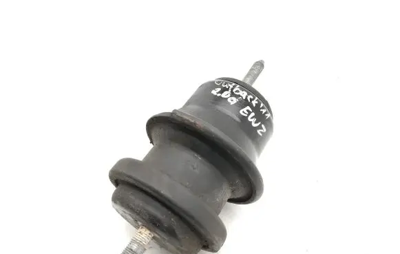 Subaru Outback Engine mount bracket