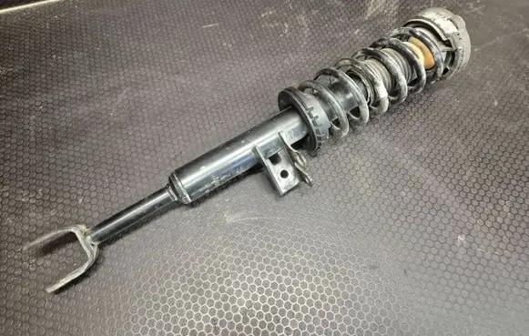BMW 5 F10 F11 Front shock absorber/damper 139139 2276095