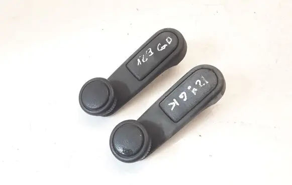 Peugeot 406 Rear door window winding handle 