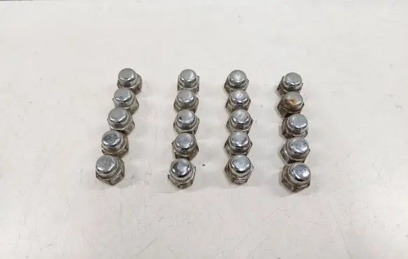 Nissan Murano Z51 Nuts/bolts 