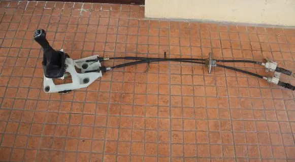 Mitsubishi Outlander Gear selector/shifter in gearbox 