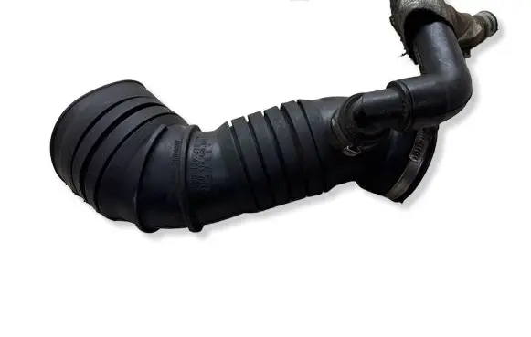 Audi A4 S4 B7 8E 8H Turbo air intake inlet pipe/hose 3B0129615K