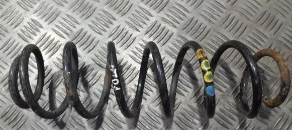 Volkswagen Polo Rear coil spring