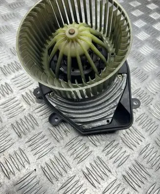 Audi A4 S4 B5 8D Heater fan/blower 8D1820021 740221233F