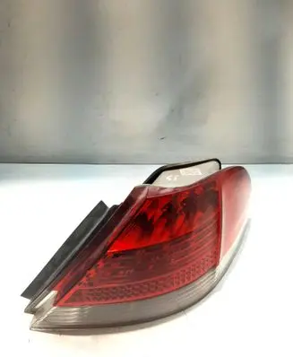 BMW 7 E65 E66 Rear/tail lights 6937236